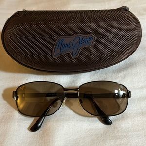 Maui Jim vintage sunglasses with case